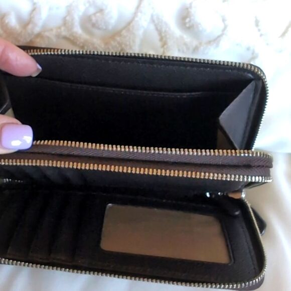 Coach 🤎 Brown Classic Signature Double Zip Around Wallet NWOT - Picture 8 of 14